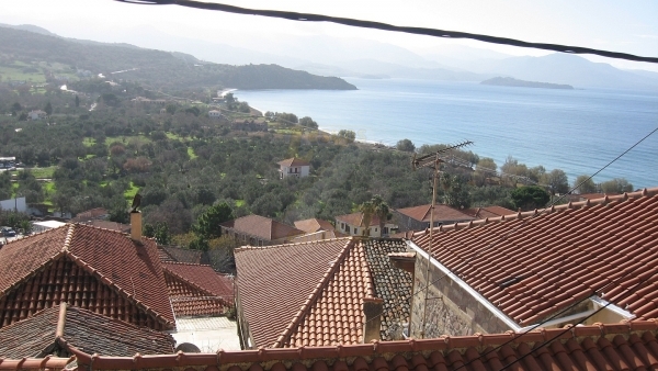 Πωλείται μονοκατοικία στην Μήθυμνα (Μόλυβο) Λέσβου. Πωλείται μονοκατοικία στην Μήθυμνα (Μόλυβο) Λέσβου.