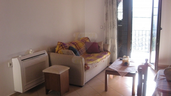 Πωλείται μονοκατοικία στην Μήθυμνα (Μόλυβο) Λέσβου. Πωλείται μονοκατοικία στην Μήθυμνα (Μόλυβο) Λέσβου.