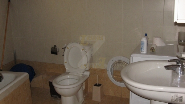 Πωλείται μονοκατοικία στην Μήθυμνα (Μόλυβο) Λέσβου. Πωλείται μονοκατοικία στην Μήθυμνα (Μόλυβο) Λέσβου.