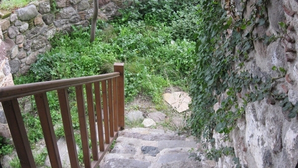 Πωλείται παλαιά πέτρινη οικία στην Τζίθρα, Λέσβου. Πωλείται παλαιά πέτρινη οικία στην Τζίθρα, Λέσβου.