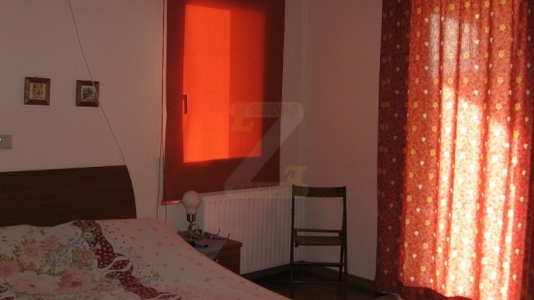 Πωλούνται δύο (2) διαμερίσματα στην Χαραμίδα Λέσβου.