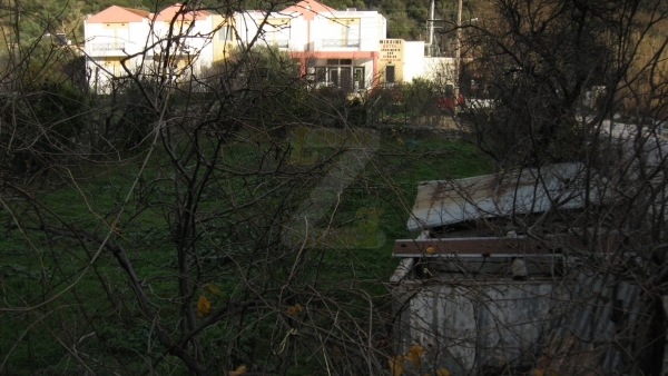 Πωλείται οικόπεδο 300 μ. μακριά από την θάλασσα, στον Άγιο Ισίδωρο Λέσβου.