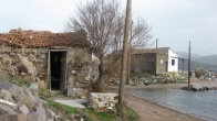 Πωλείται παλιά μονοκατοικία στον Γαβαθά Λέσβου.